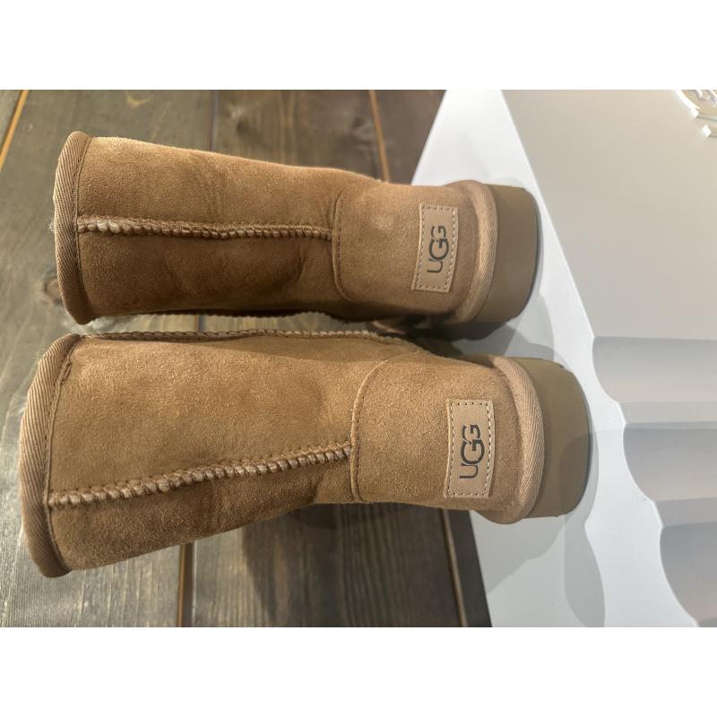 UGG Classic II Junior Chestnut - Image 5